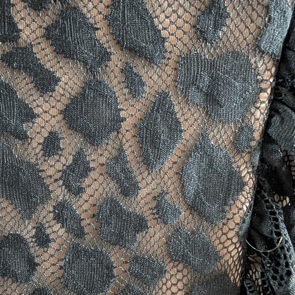 BCBG Max Azria Renee Black Leopard Print Mesh Mini Dress Size Medium Cocktail - Picture 6 of 12